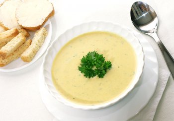 Суп с зеленью и блинчиками